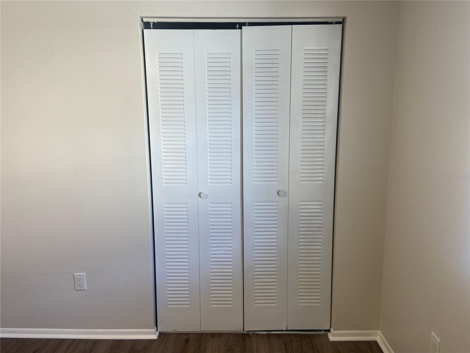 Image 16 of 23 For 3822 Valley Tree Dr Valley Tree Drive