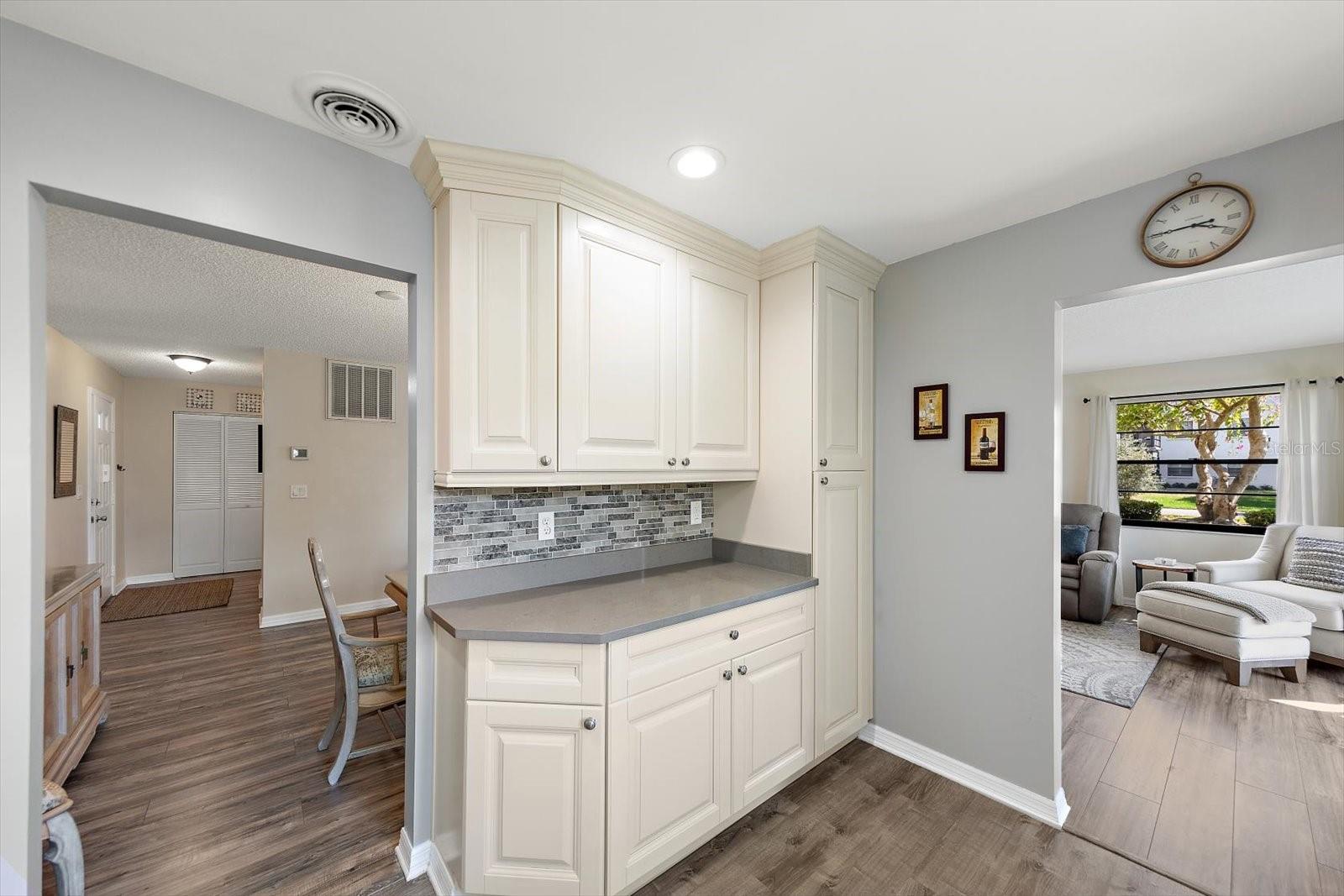 Image 16 of 37 For 6080 80 Street N 102