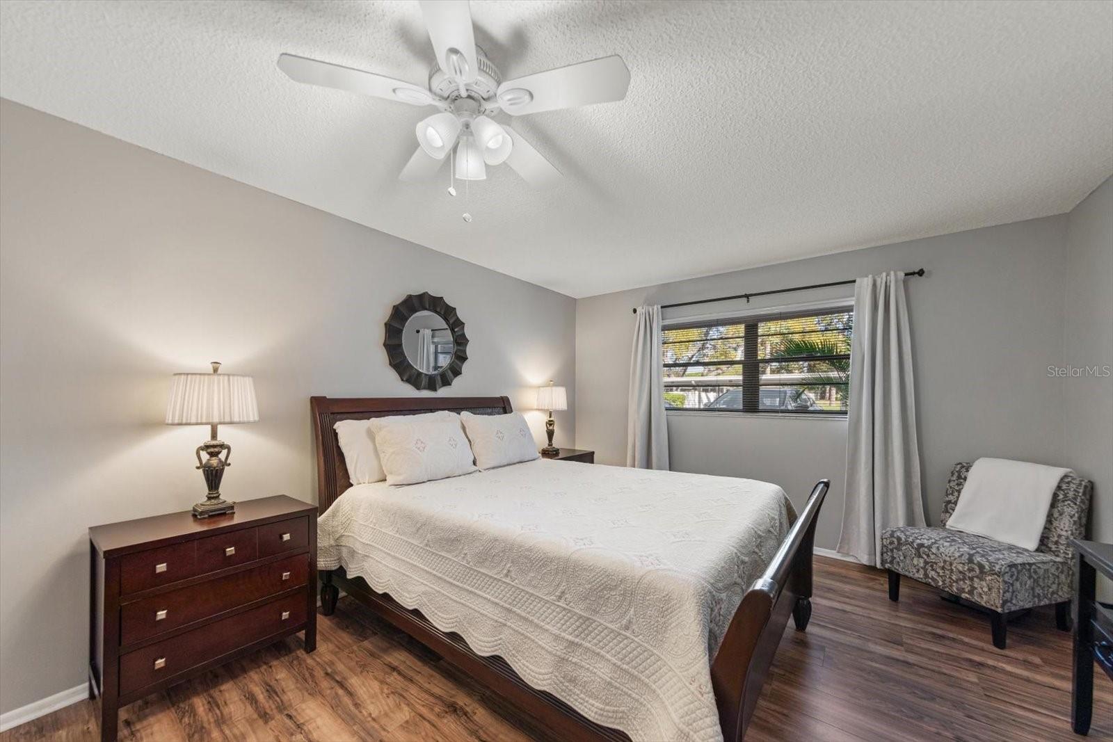 Image 20 of 37 For 6080 80 Street N 102