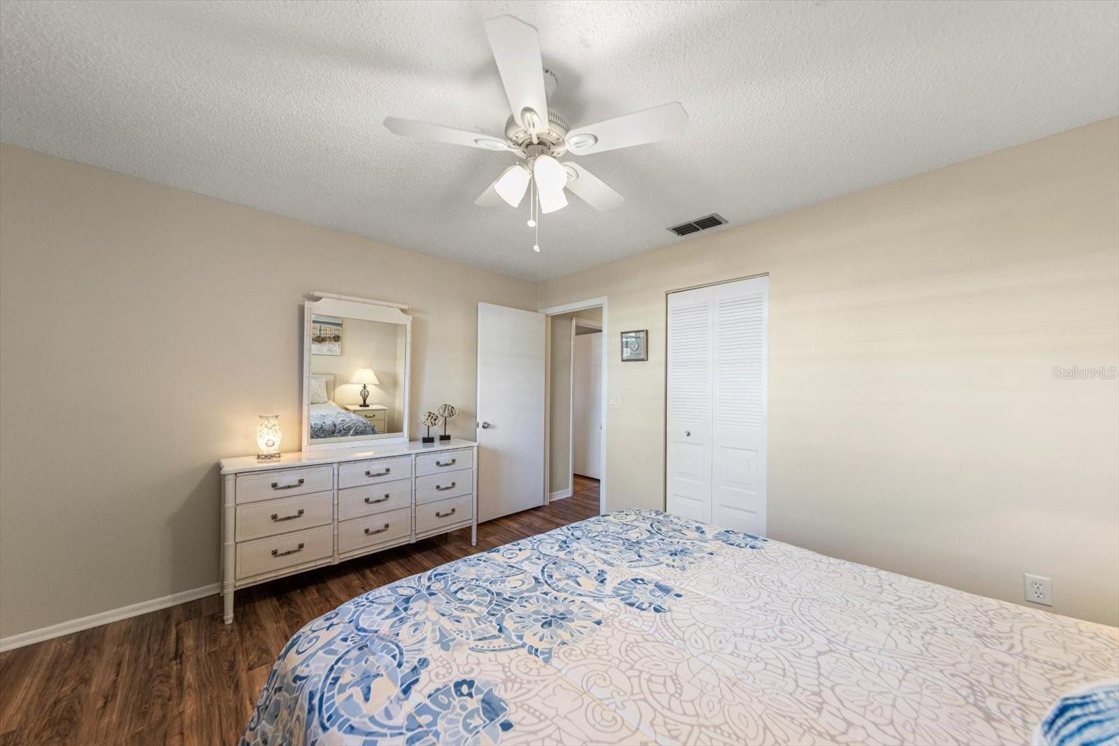 Image 26 of 37 For 6080 80 Street N 102