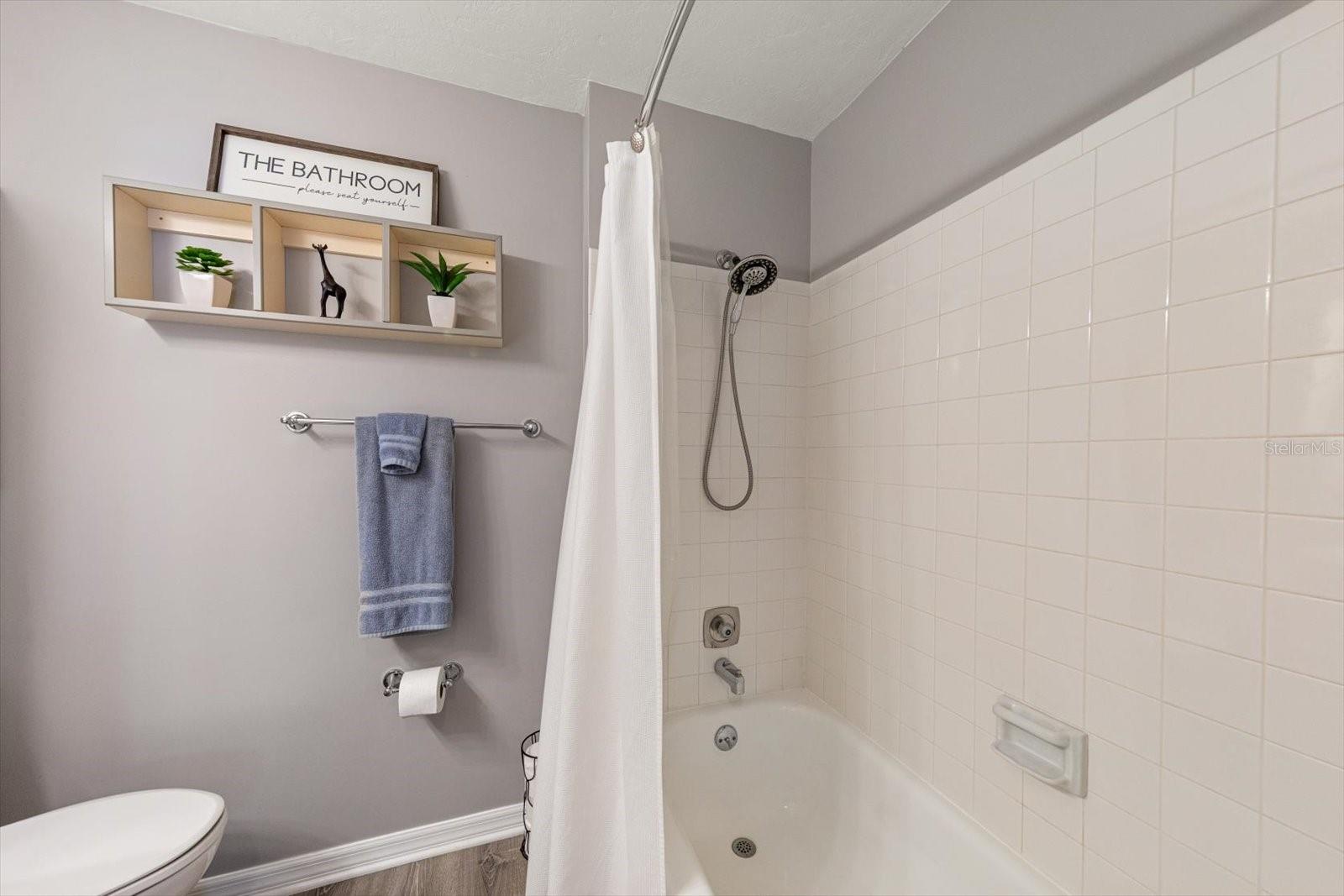 Image 29 of 37 For 6080 80 Street N 102