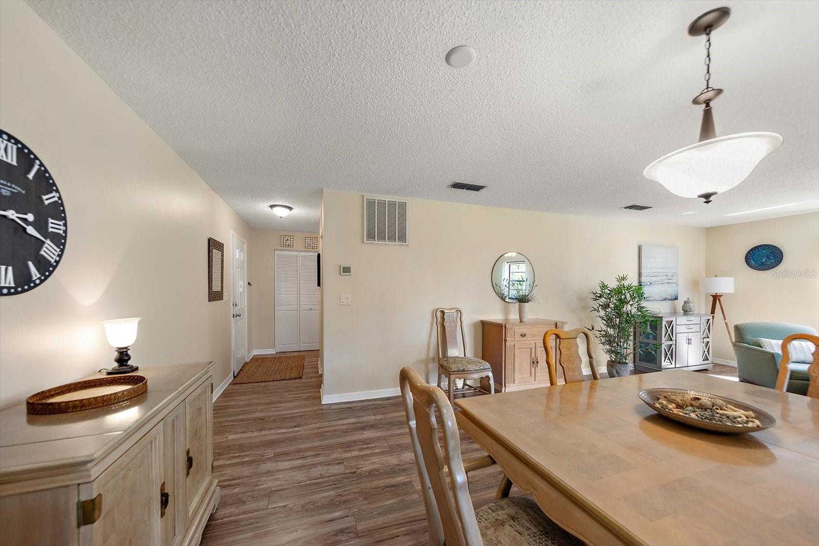 Image 5 of 37 For 6080 80 Street N 102