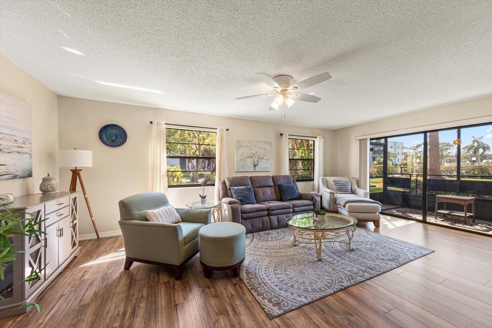 Image 9 of 37 For 6080 80 Street N 102