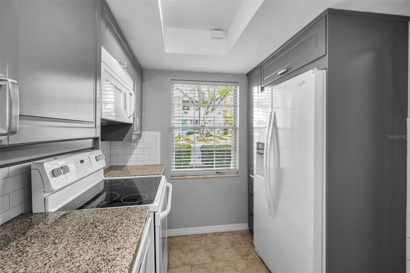 Image 11 of 44 For 400 Glennes Lane 107