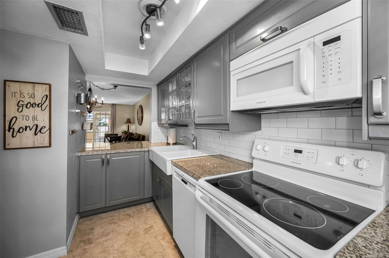 Image 14 of 44 For 400 Glennes Lane 107