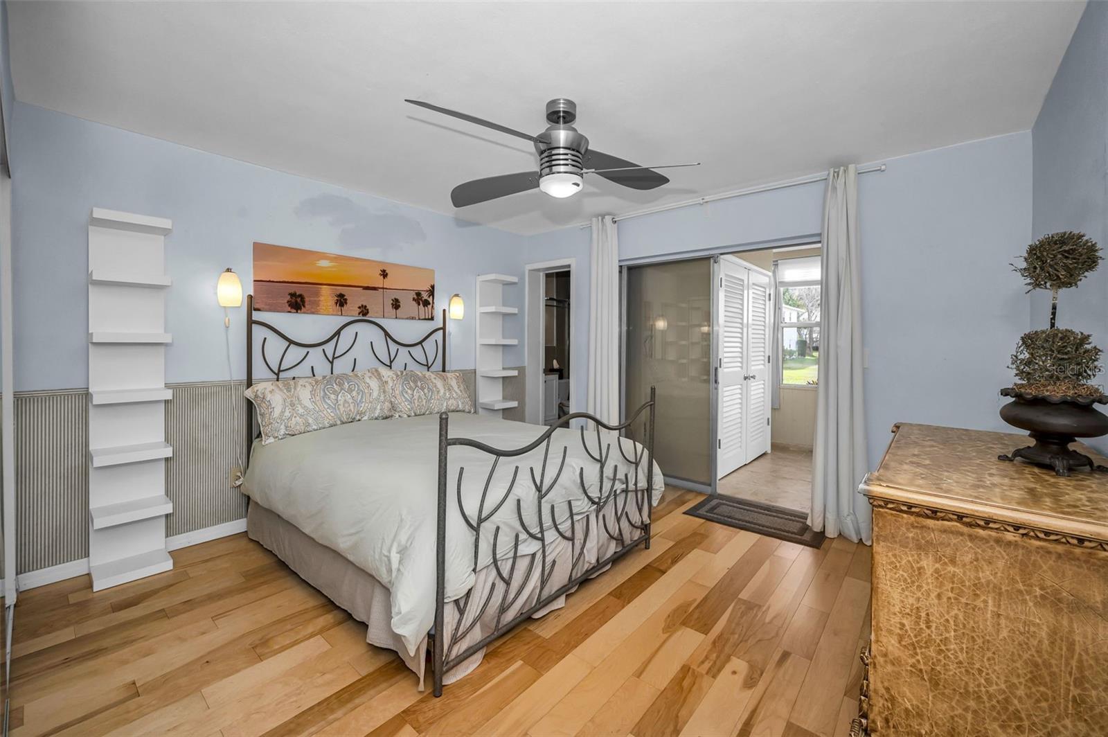 Image 15 of 44 For 400 Glennes Lane 107