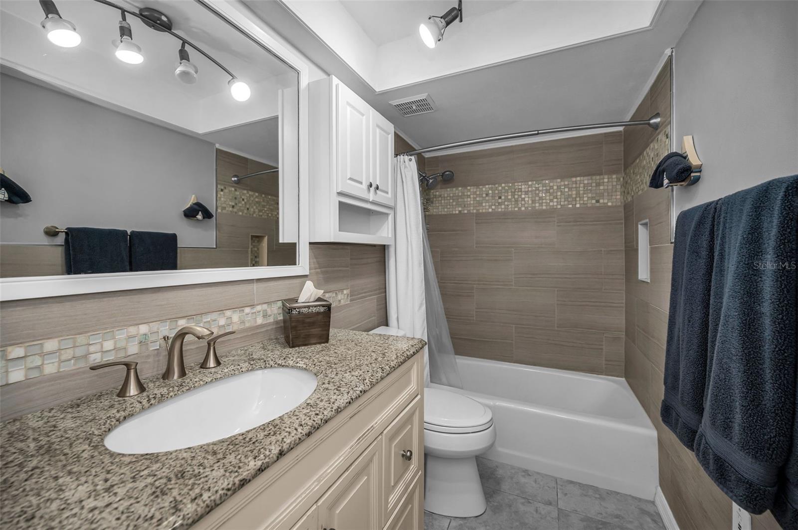 Image 23 of 44 For 400 Glennes Lane 107