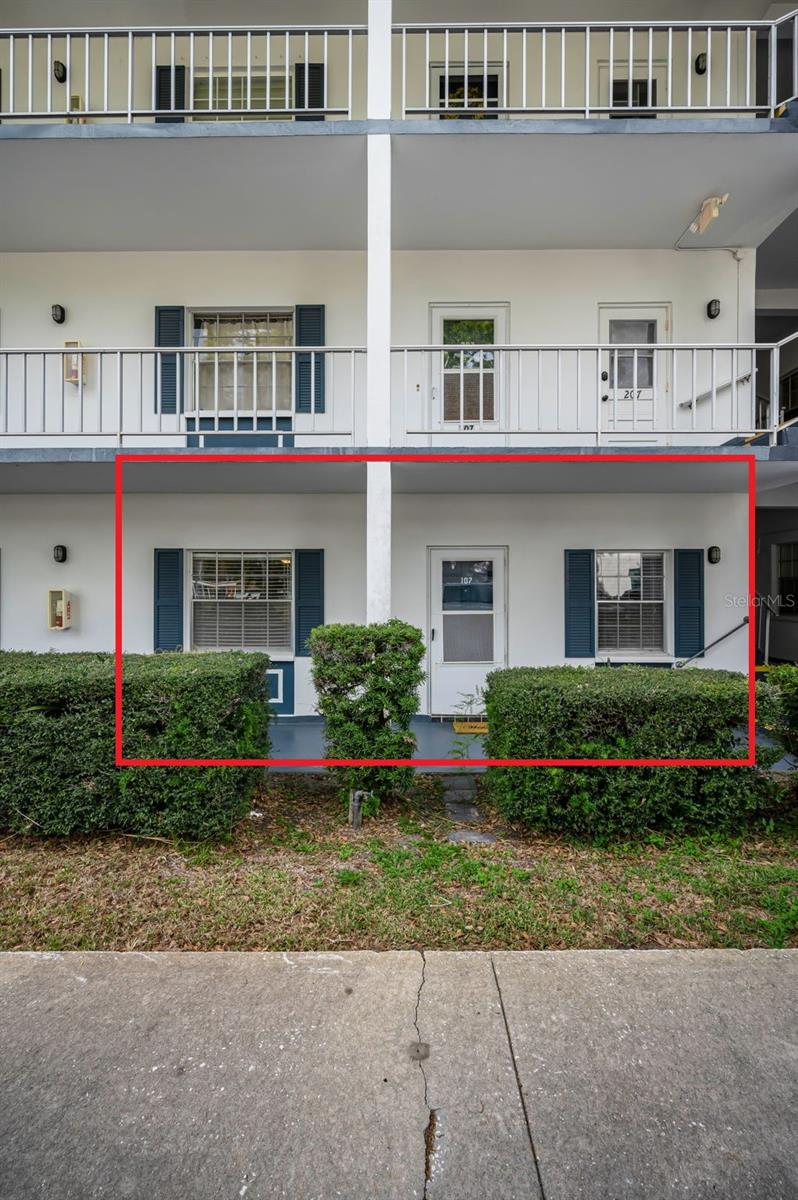 Image 3 of 44 For 400 Glennes Lane 107