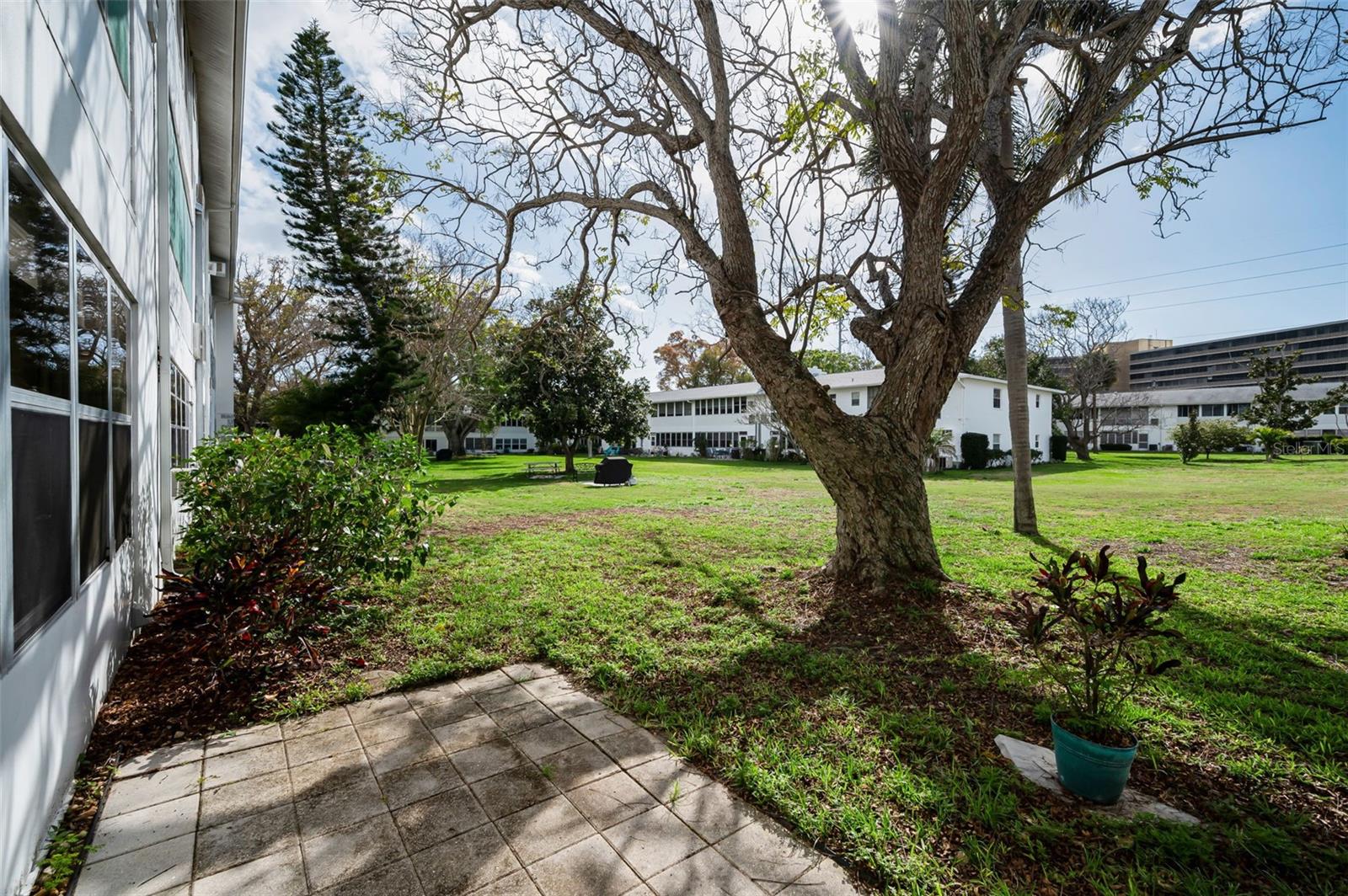 Image 32 of 44 For 400 Glennes Lane 107