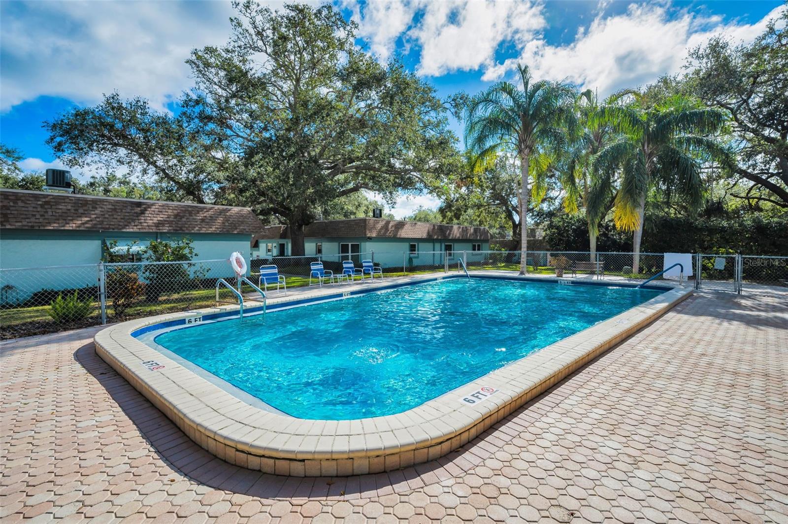 Image 40 of 44 For 400 Glennes Lane 107