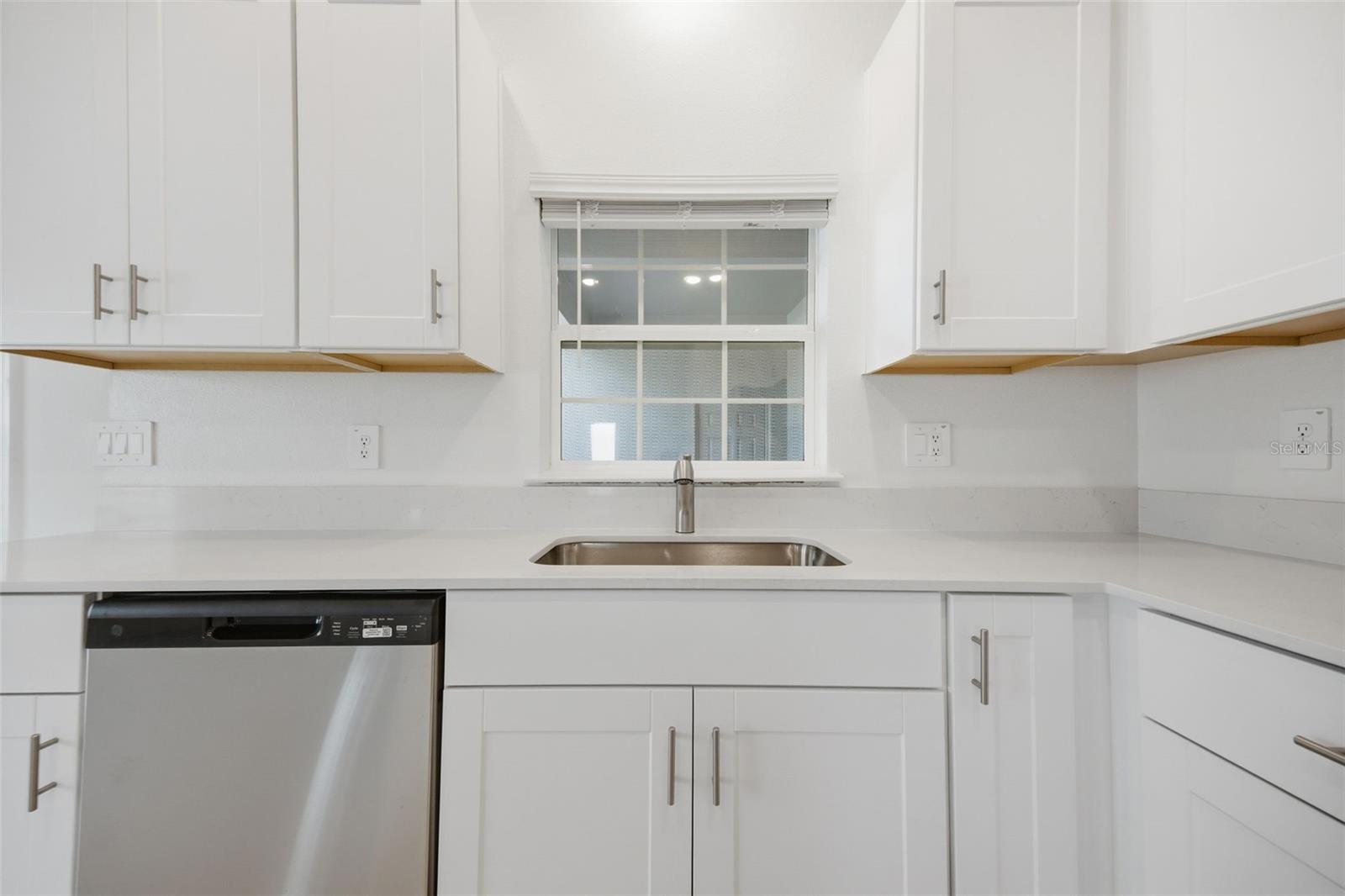 Image 6 of 31 For 10848 Fanning Springs Lane