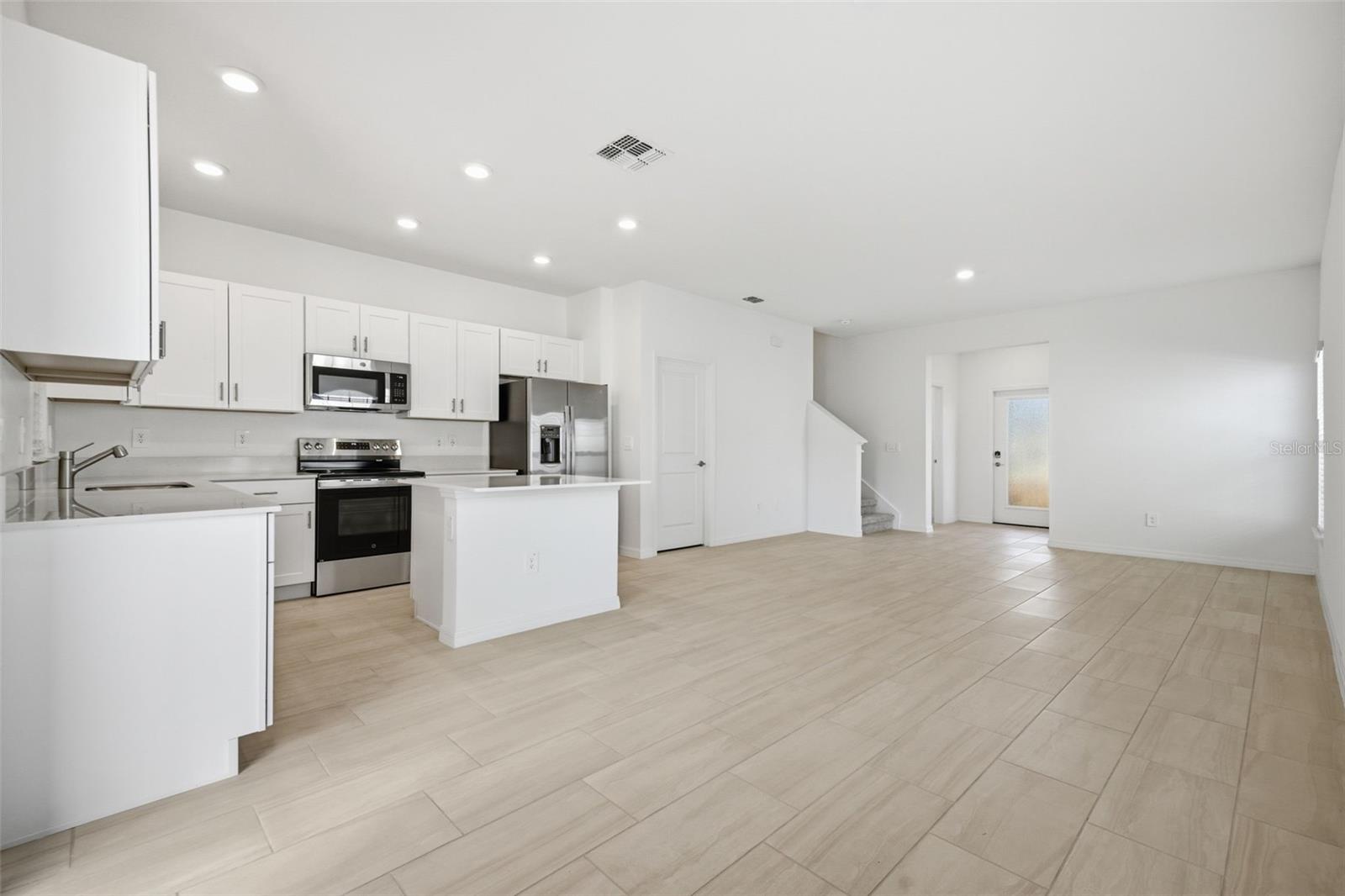 Image 8 of 31 For 10848 Fanning Springs Lane