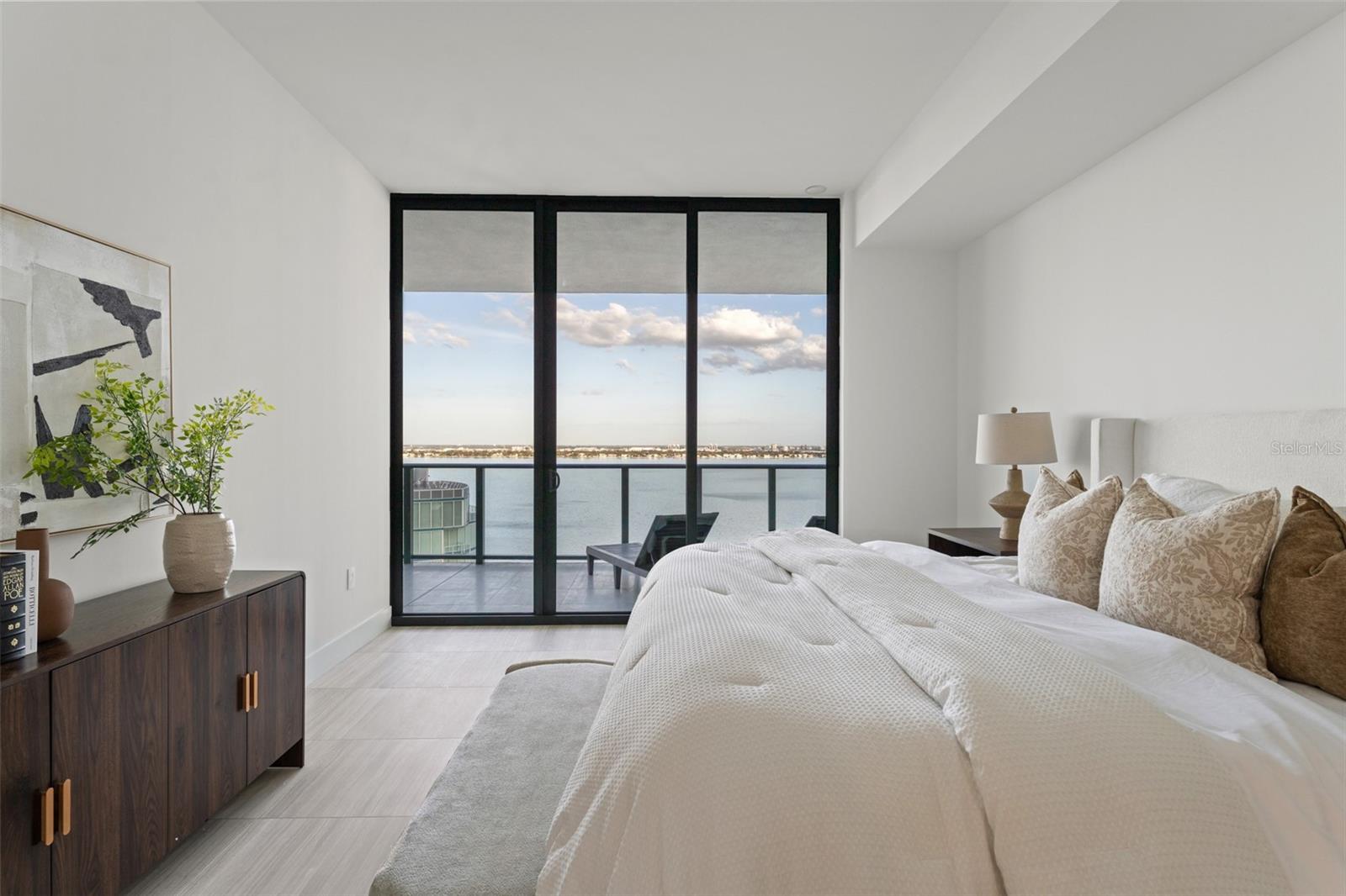 Image 11 of 34 For 3015 Ysabella Avenue 1803