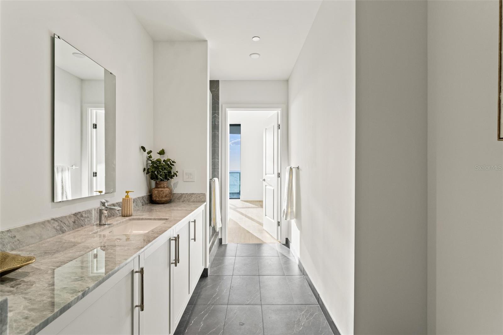 Image 25 of 34 For 3015 Ysabella Avenue 1803