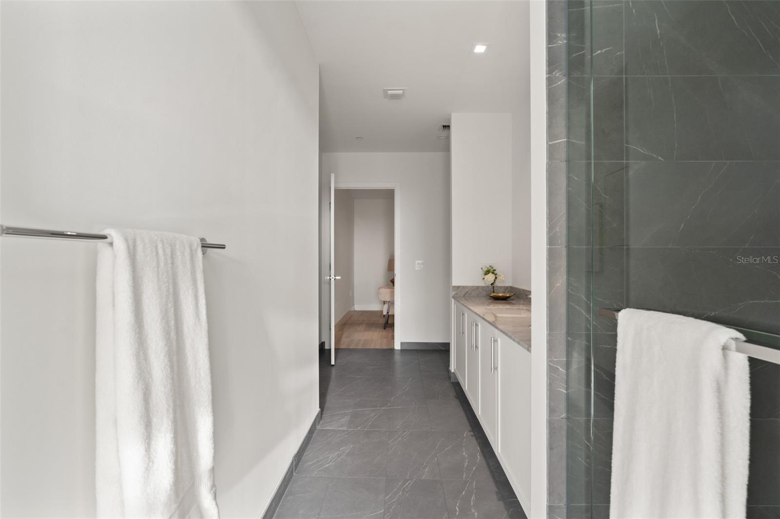 Image 26 of 34 For 3015 Ysabella Avenue 1803