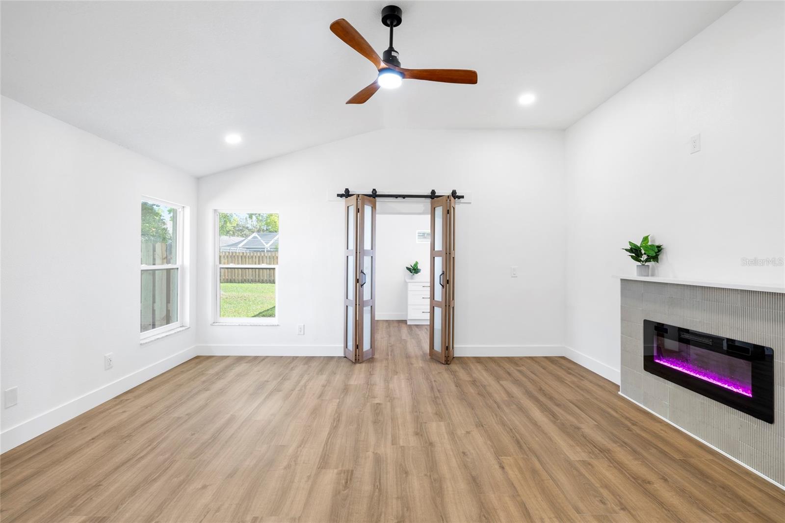 Image 16 of 55 For 16705 Sheffield Park Drive