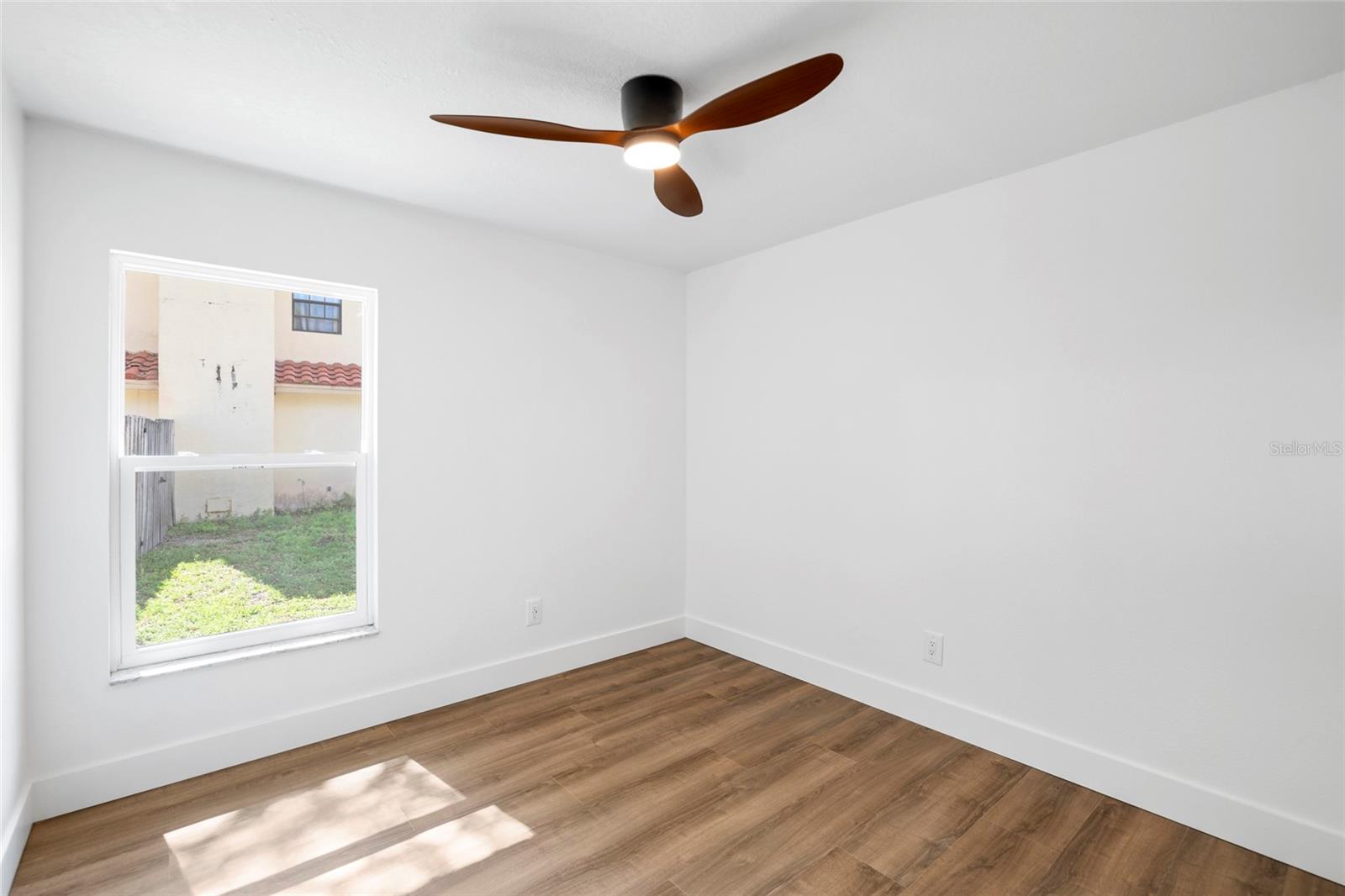 Image 27 of 55 For 16705 Sheffield Park Drive