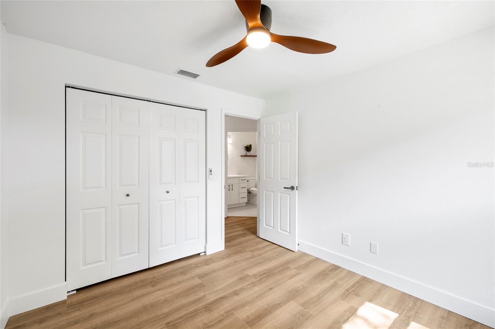 Image 29 of 55 For 16705 Sheffield Park Drive