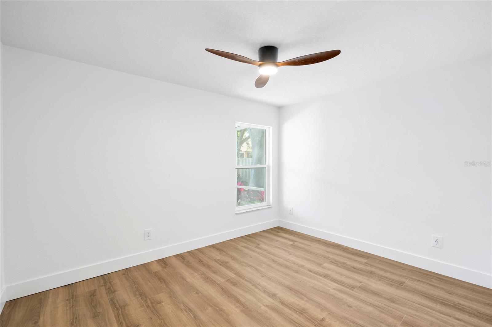 Image 32 of 55 For 16705 Sheffield Park Drive