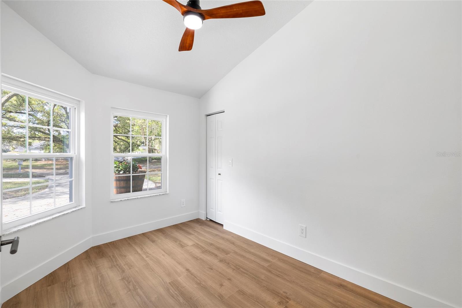 Image 34 of 55 For 16705 Sheffield Park Drive