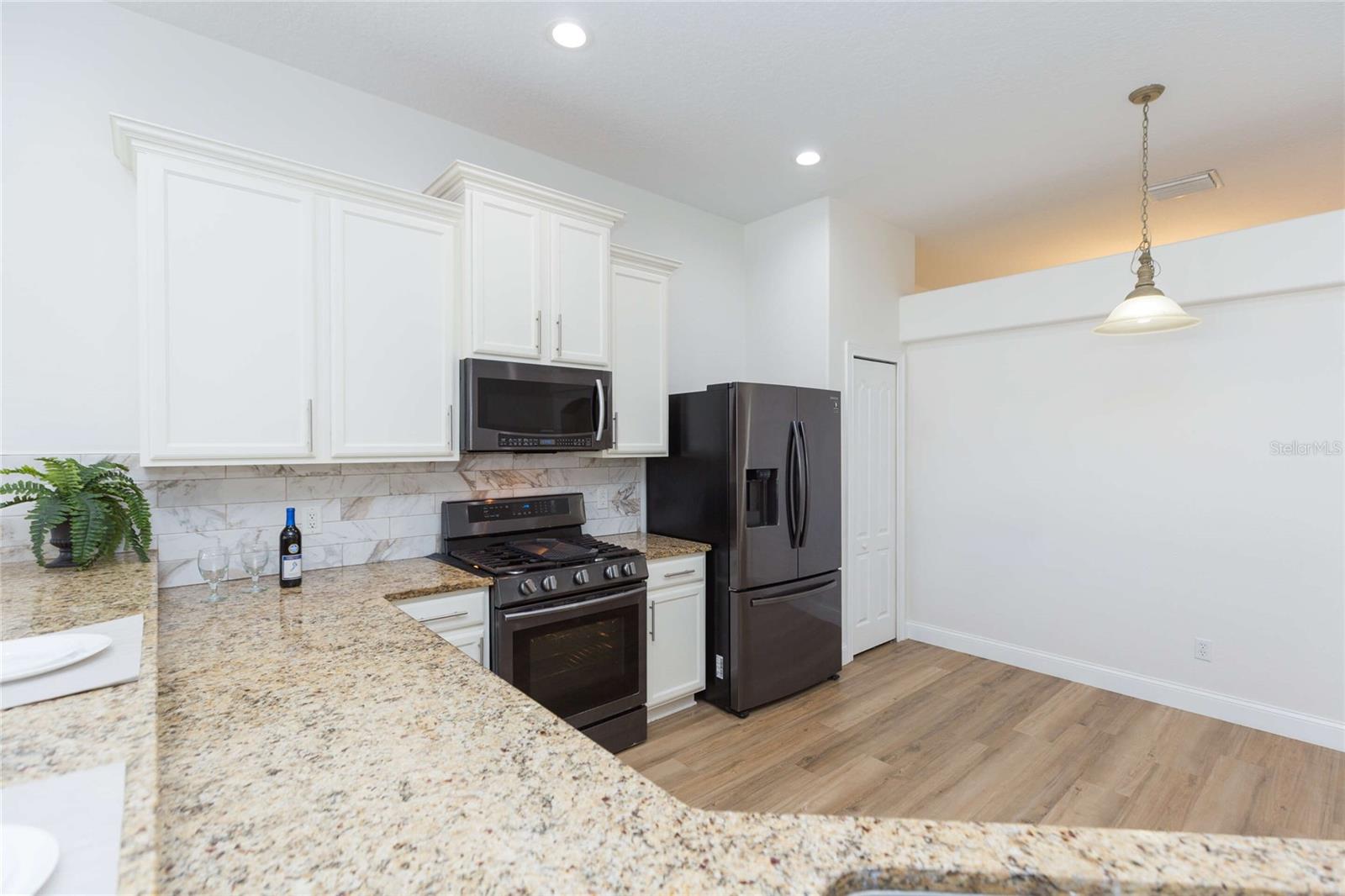 Image 12 of 50 For 304 Apache Lane