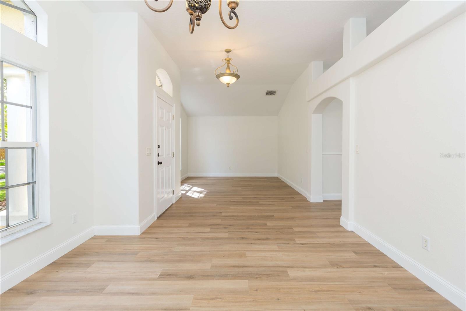 Image 7 of 50 For 304 Apache Lane