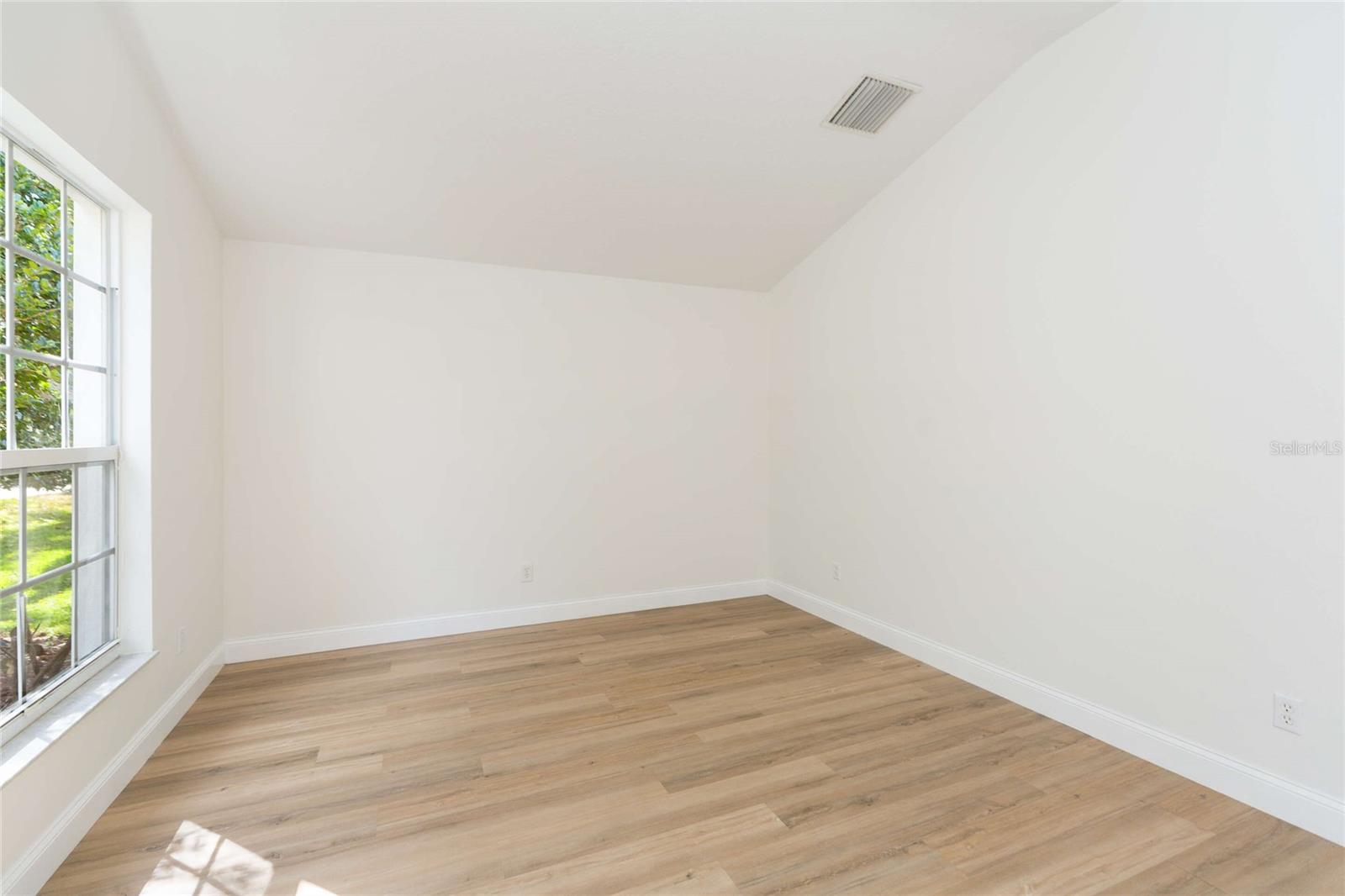 Image 8 of 50 For 304 Apache Lane