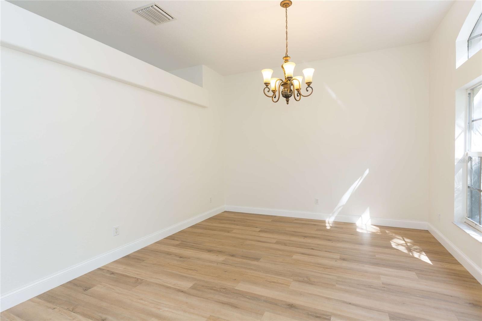 Image 9 of 50 For 304 Apache Lane