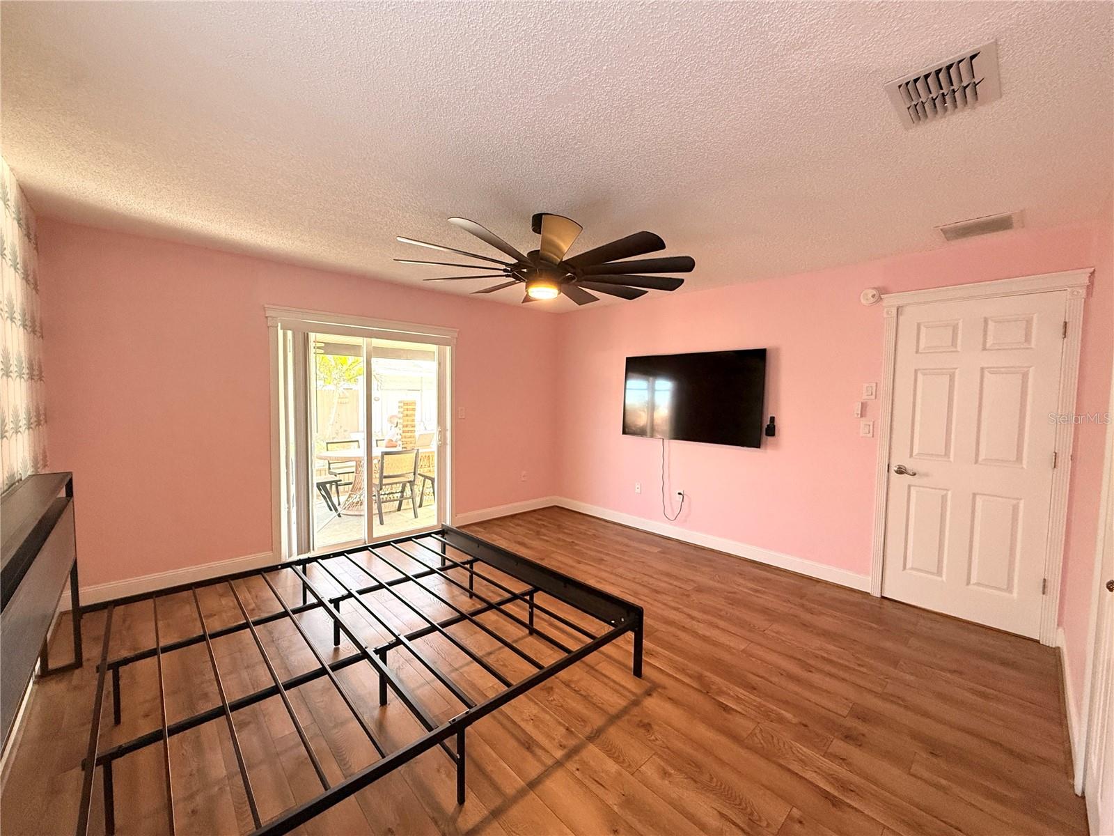 Image 16 of 32 For 7812 Powder Horn Circle