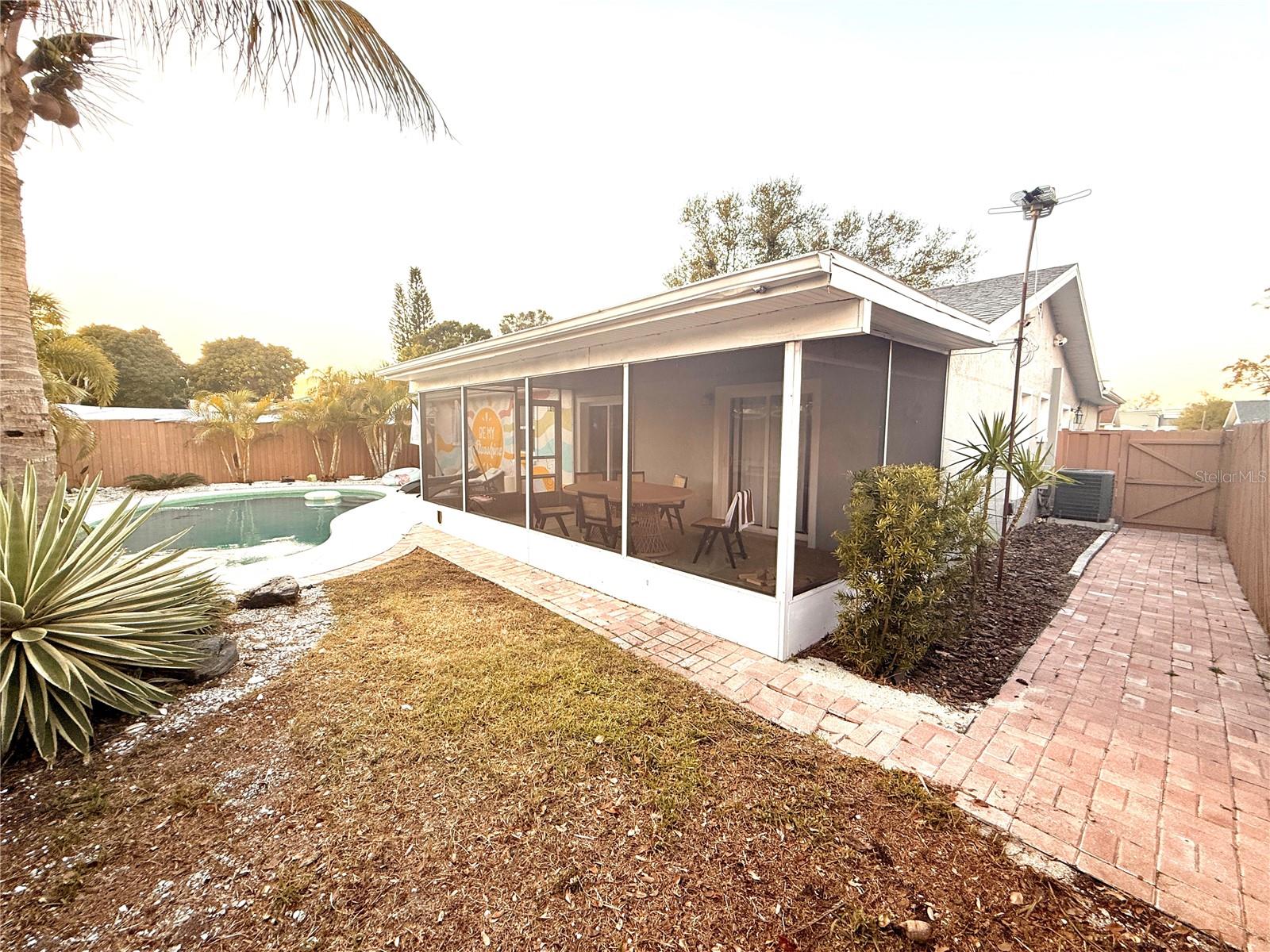 Image 29 of 32 For 7812 Powder Horn Circle