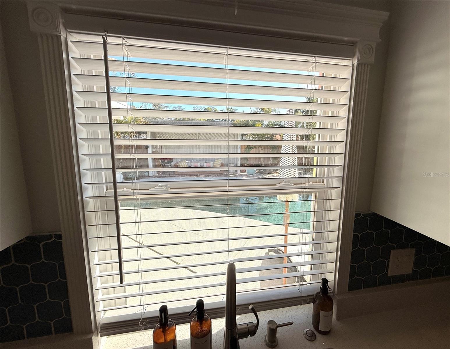 Image 6 of 32 For 7812 Powder Horn Circle