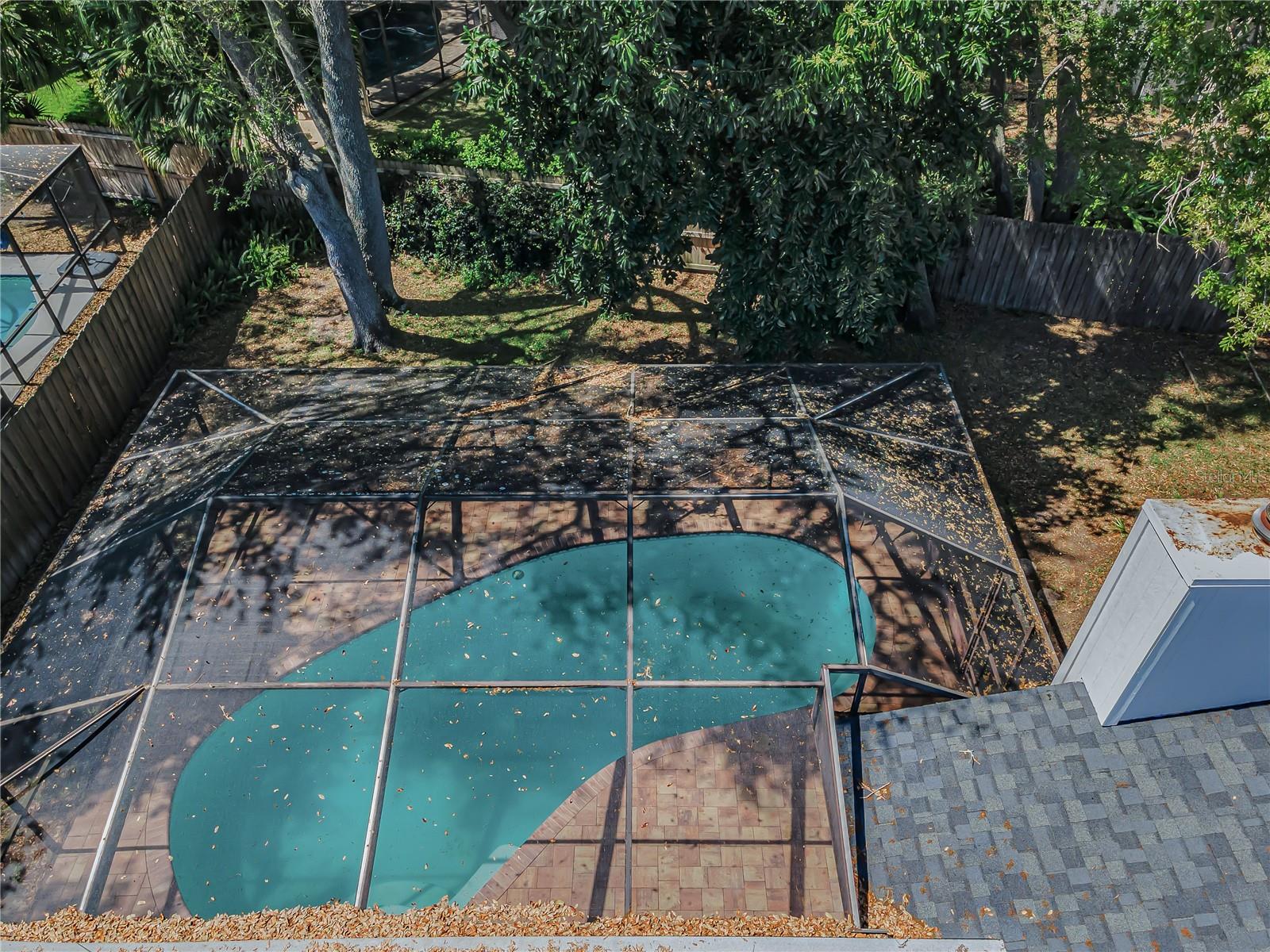 Image 16 of 34 For 321 Arbor Drive E