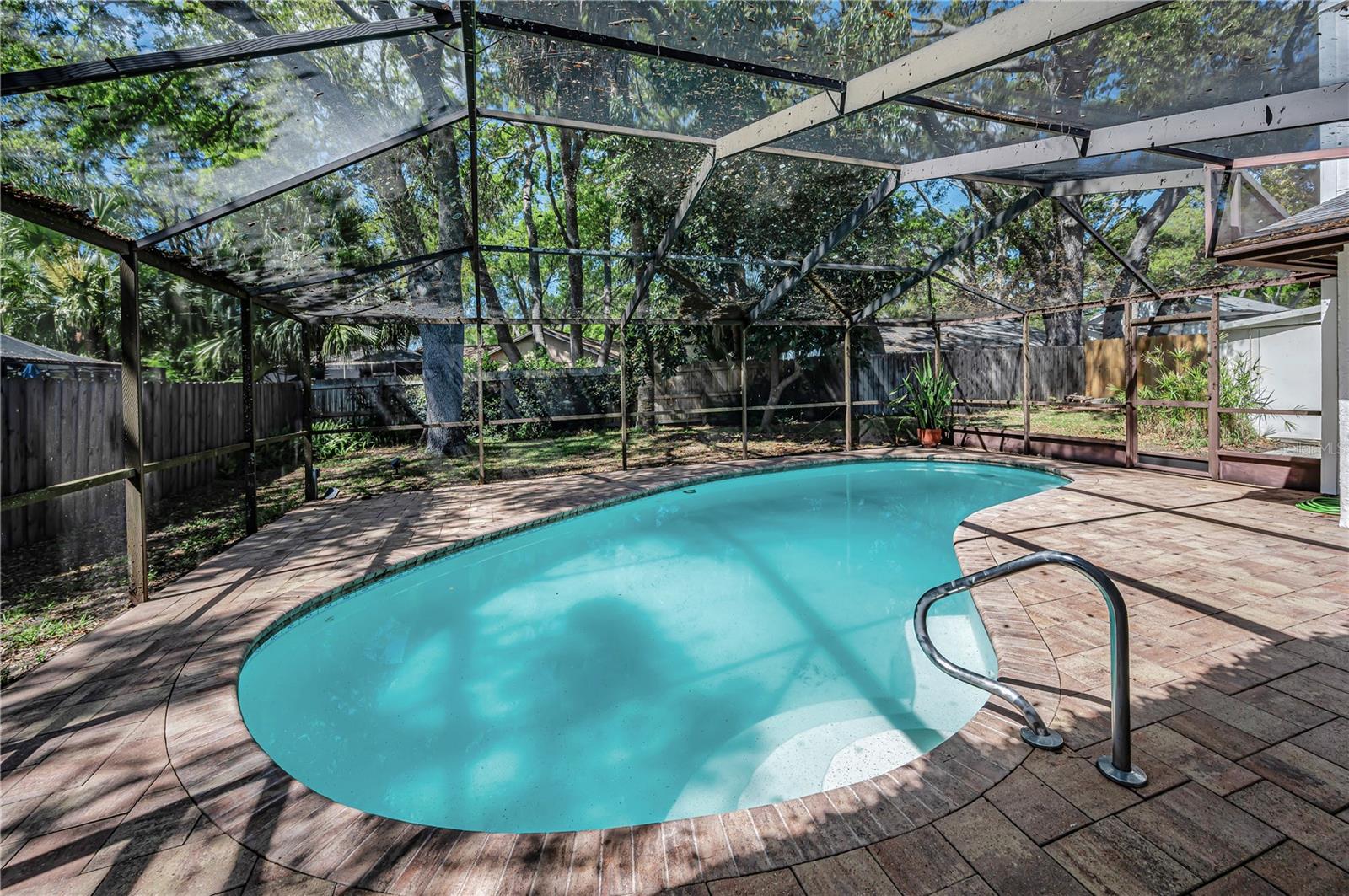 Image 2 of 34 For 321 Arbor Drive E