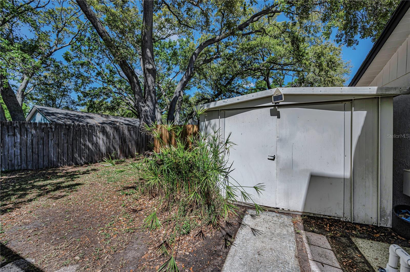 Image 29 of 34 For 321 Arbor Drive E