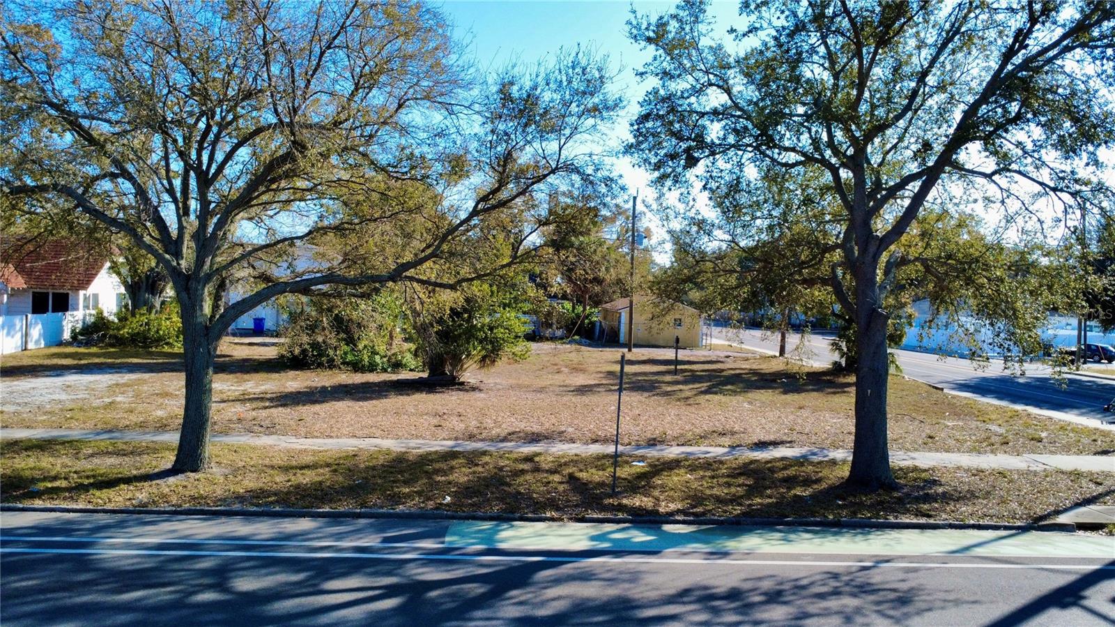 Image 3 of 5 For 2762 1st Avenue S