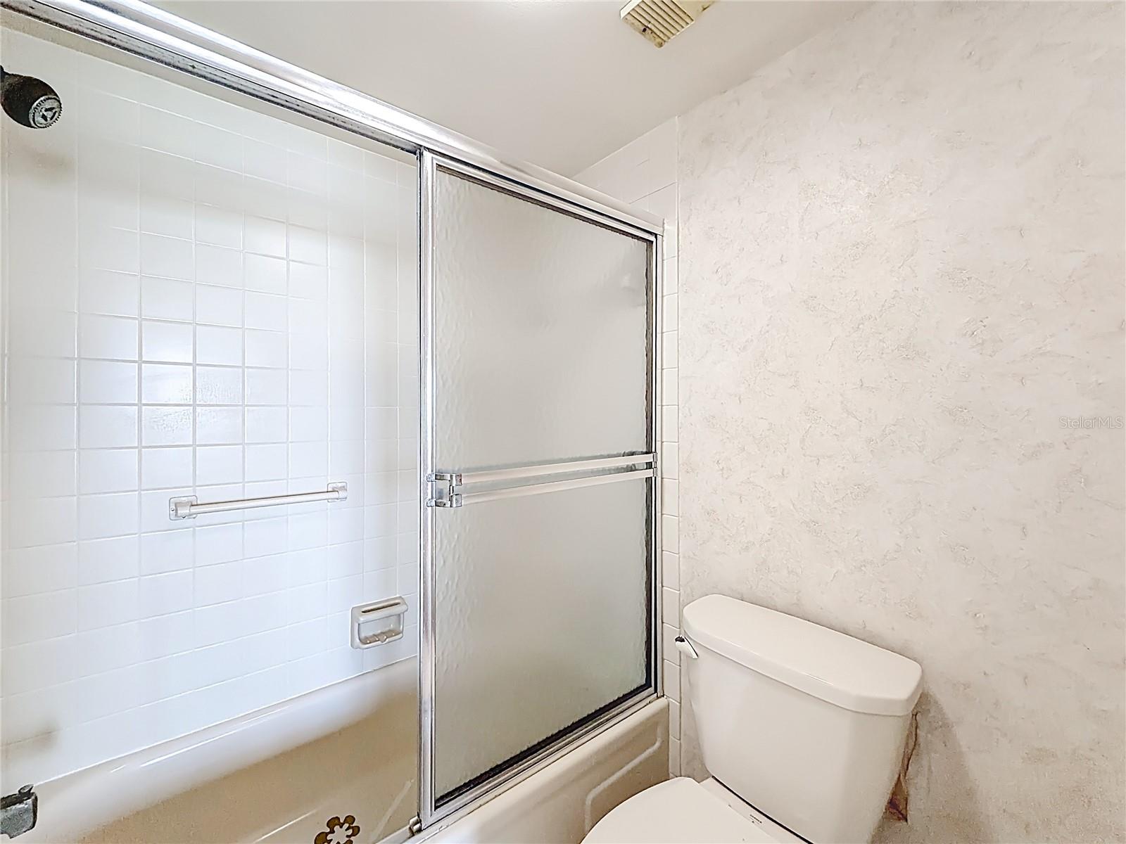 Image 13 of 35 For 6211 Sun Boulevard 211