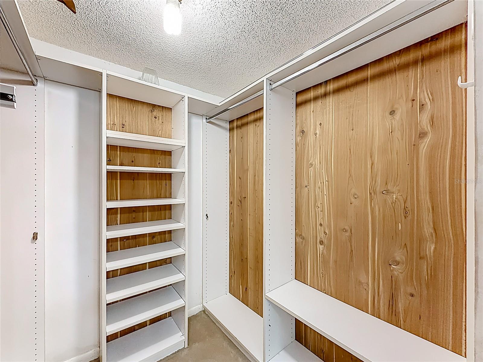 Image 14 of 35 For 6211 Sun Boulevard 211