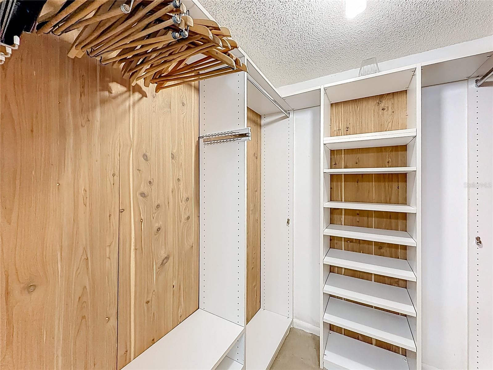 Image 15 of 35 For 6211 Sun Boulevard 211