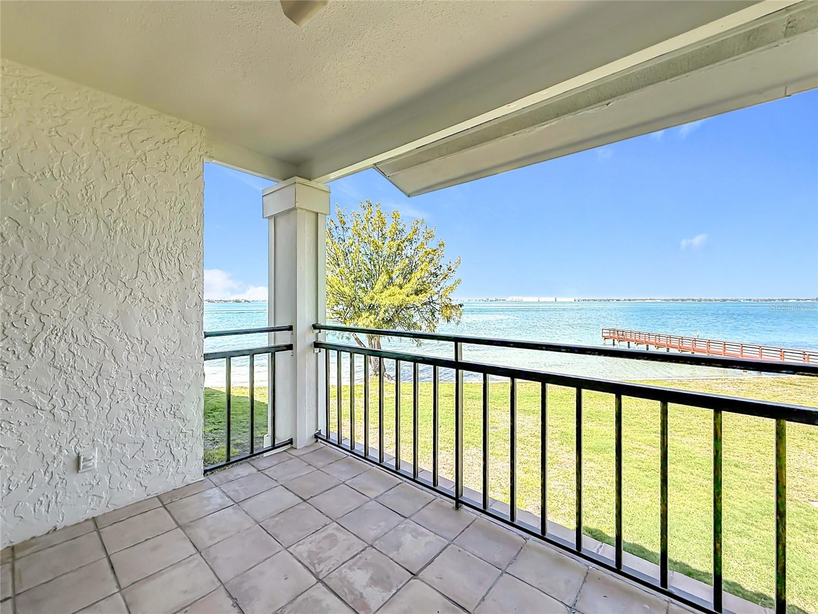 Image 20 of 35 For 6211 Sun Boulevard 211