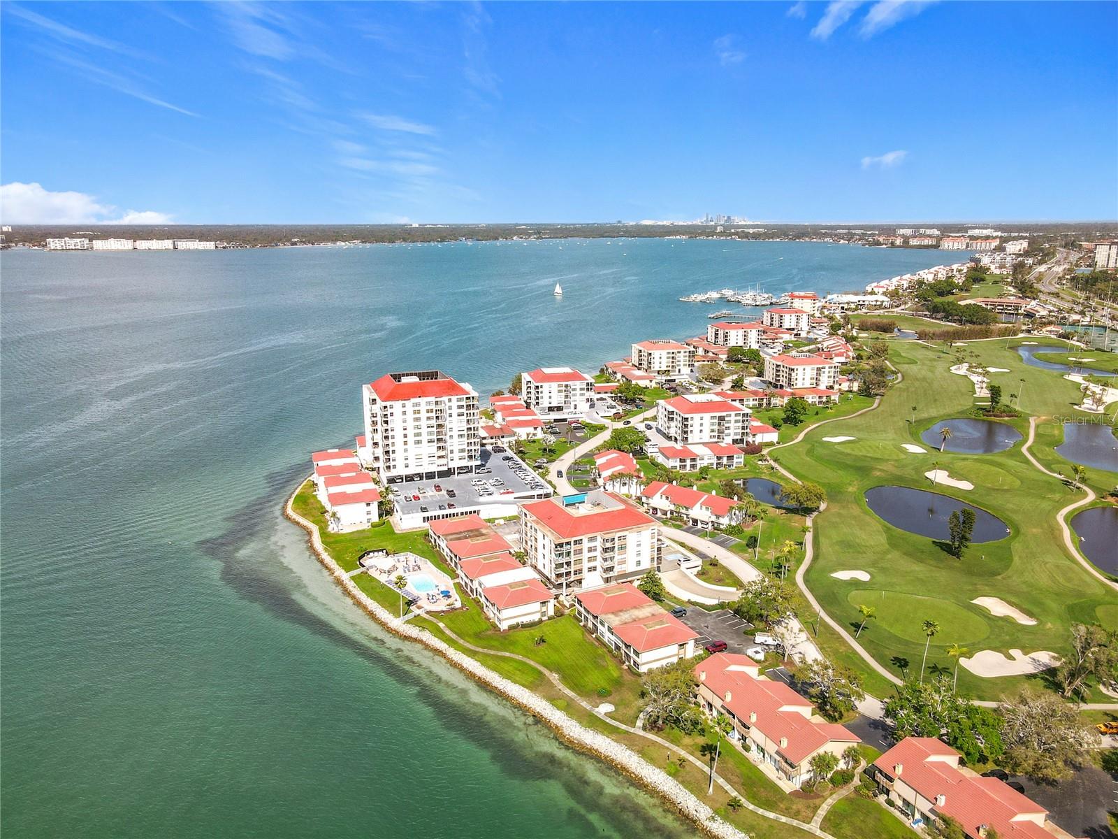 Image 24 of 35 For 6211 Sun Boulevard 211