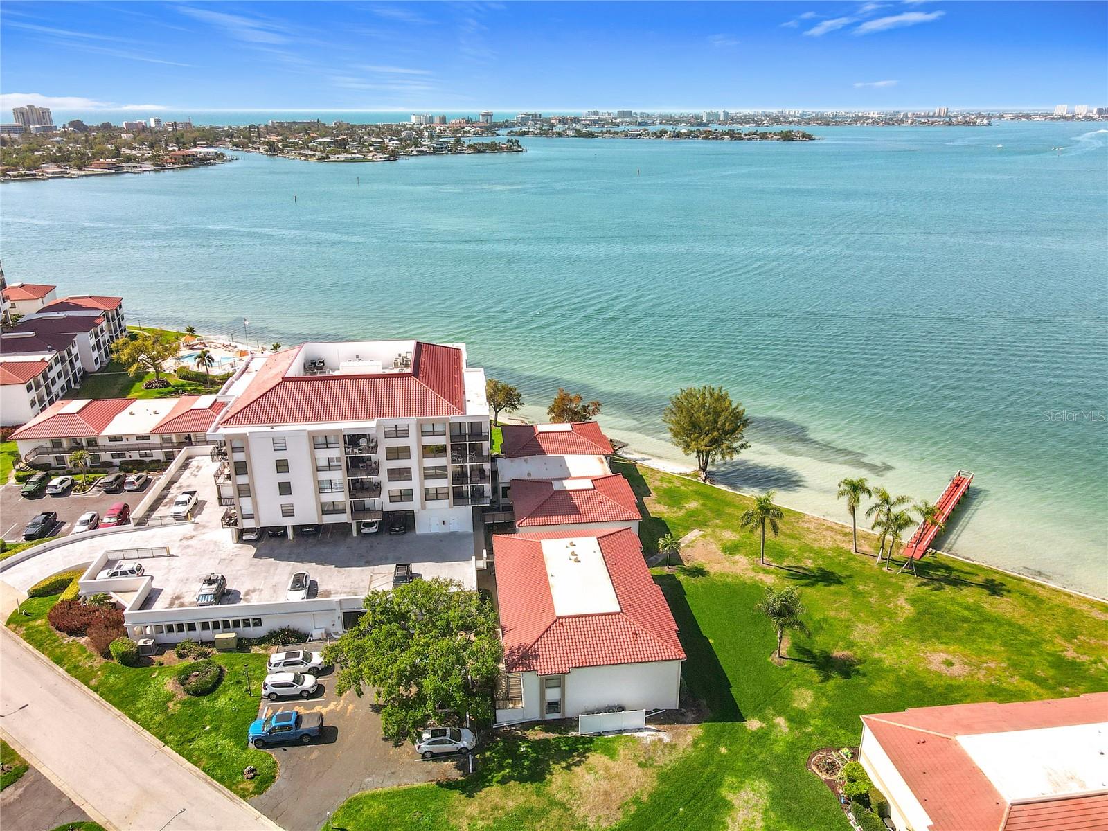 Image 27 of 35 For 6211 Sun Boulevard 211