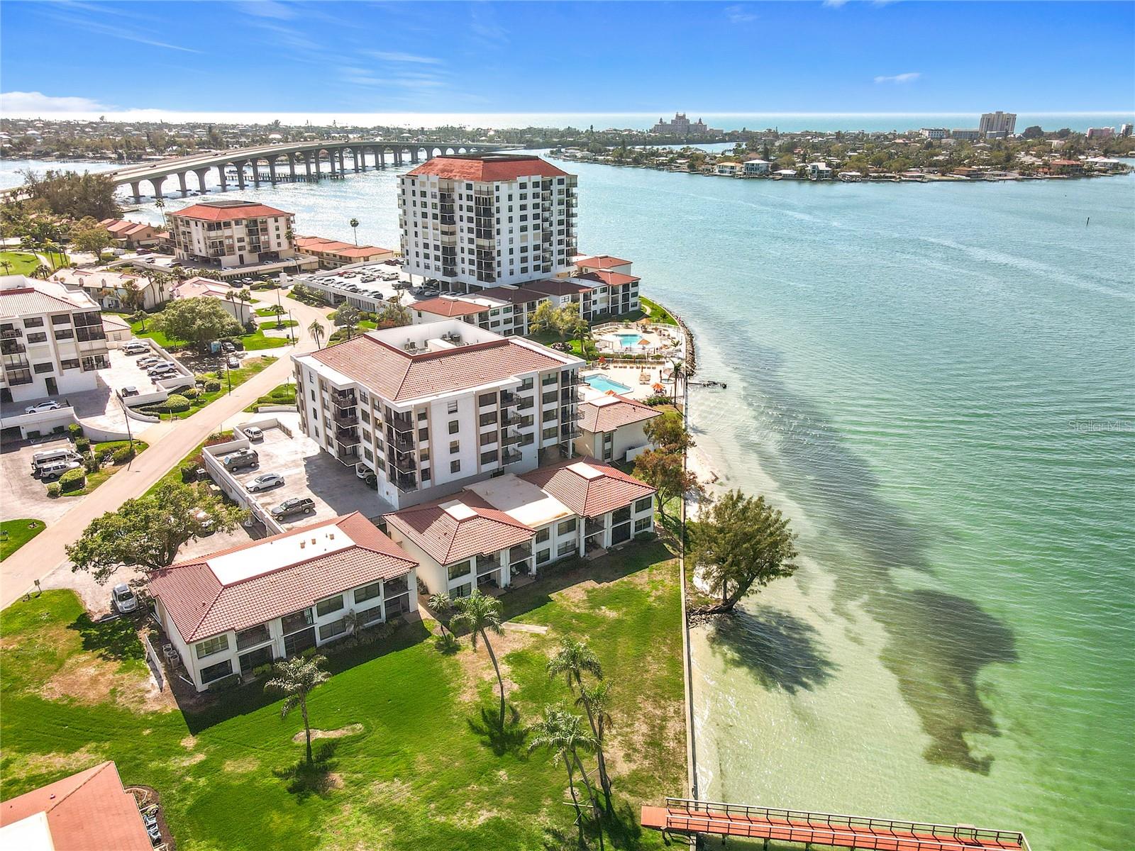 Image 28 of 35 For 6211 Sun Boulevard 211