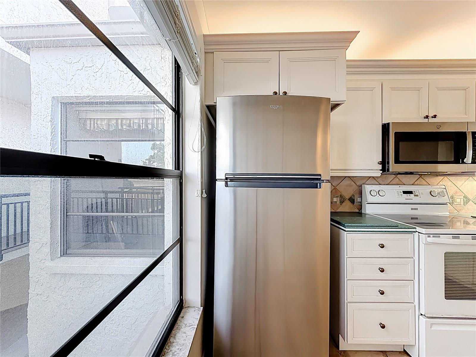 Image 5 of 35 For 6211 Sun Boulevard 211