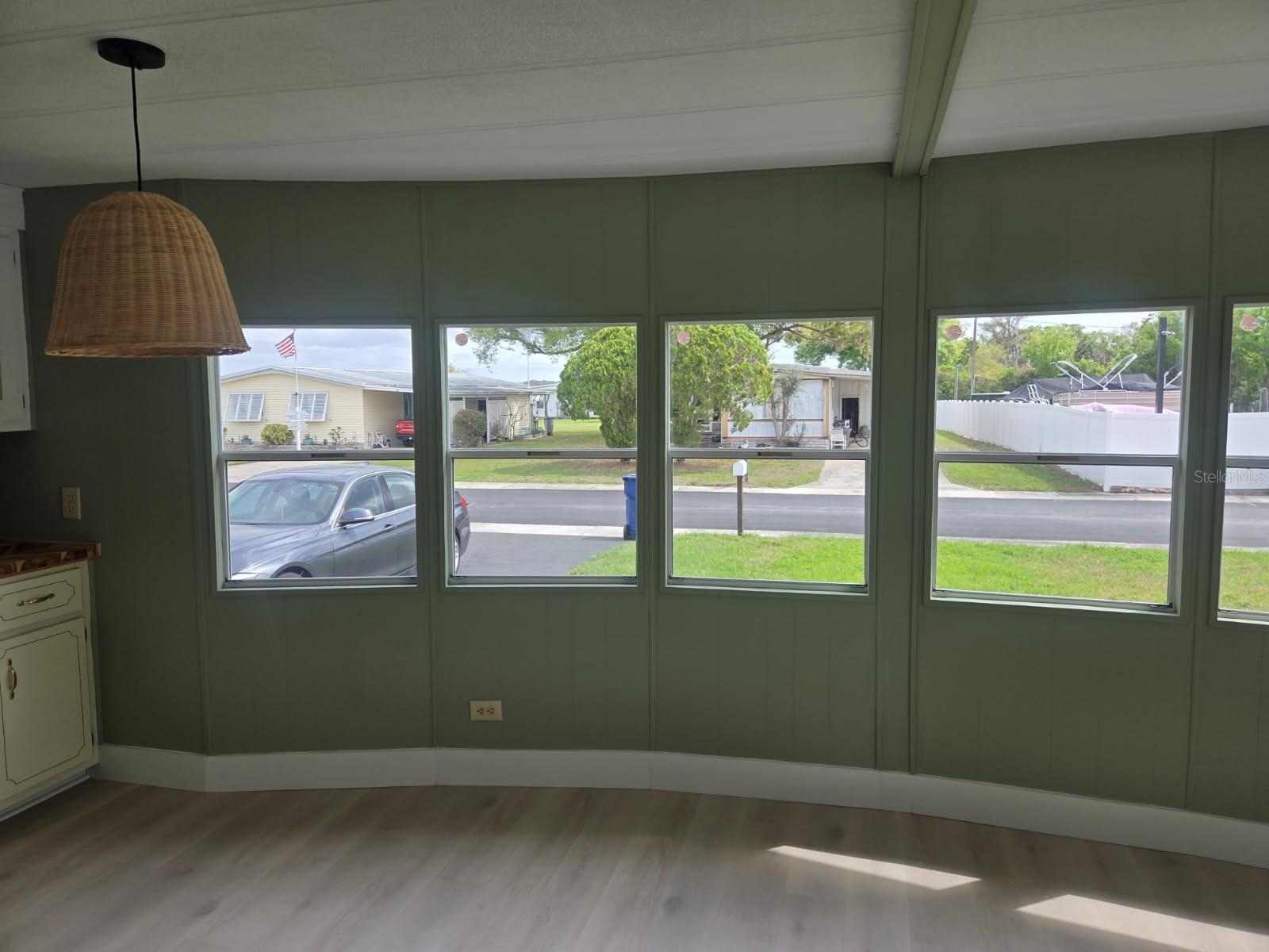 Image 7 of 13 For 13 Hamilton Lane