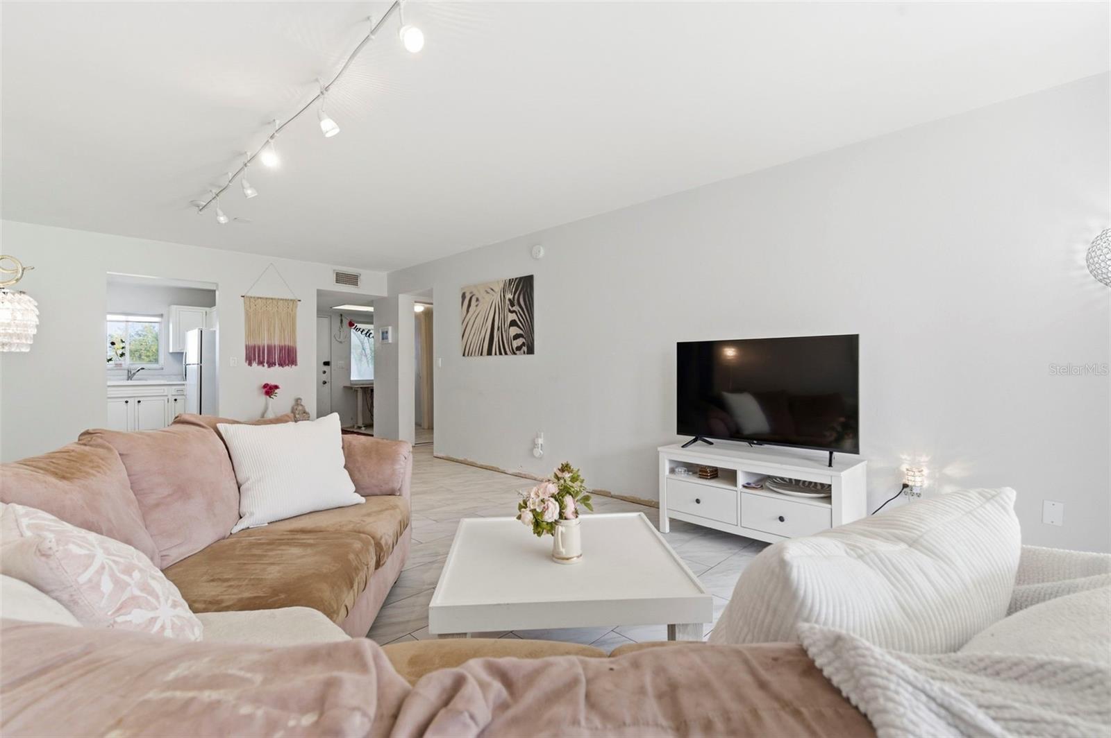 Image 13 of 29 For 4595 Chancellor Street Ne 227