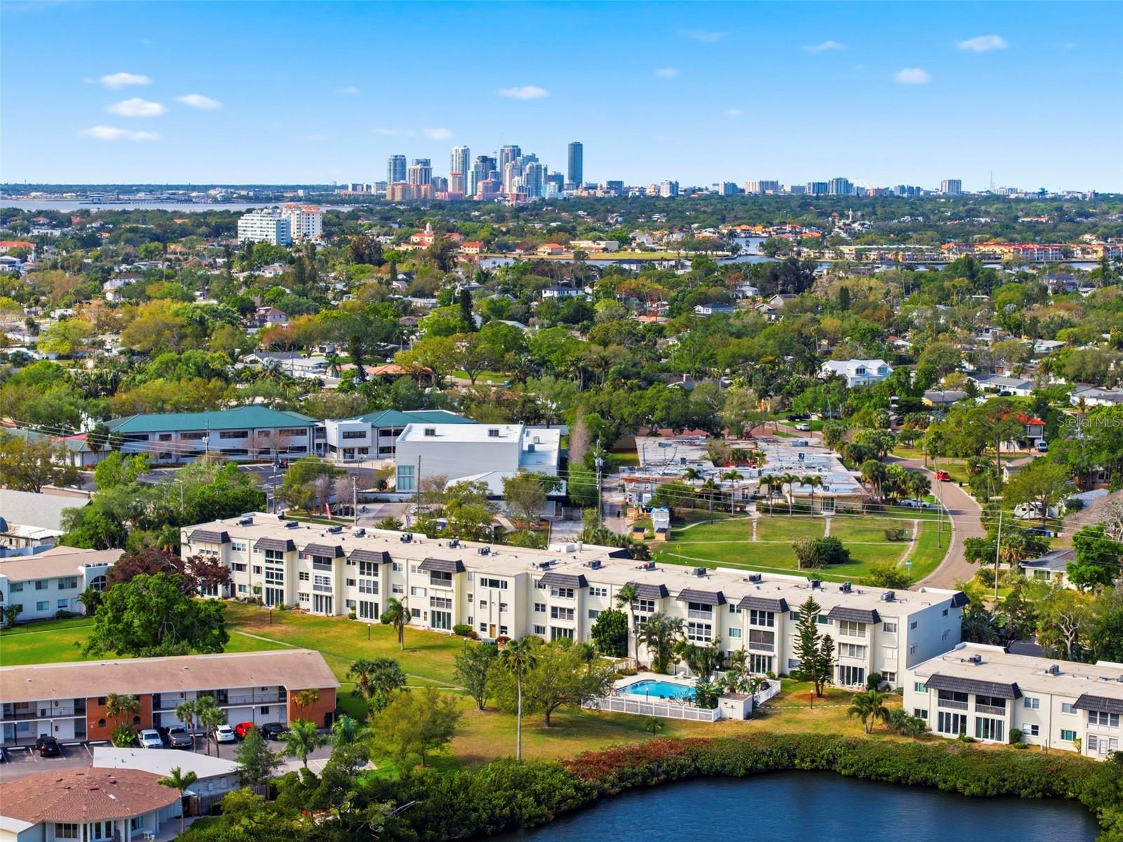 Image 22 of 29 For 4595 Chancellor Street Ne 227