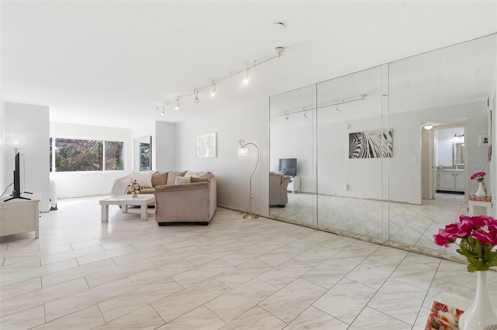 Image 8 of 29 For 4595 Chancellor Street Ne 227