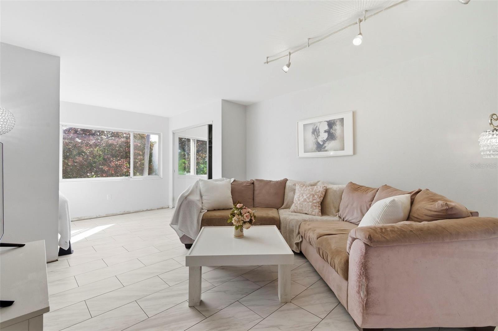 Image 9 of 29 For 4595 Chancellor Street Ne 227