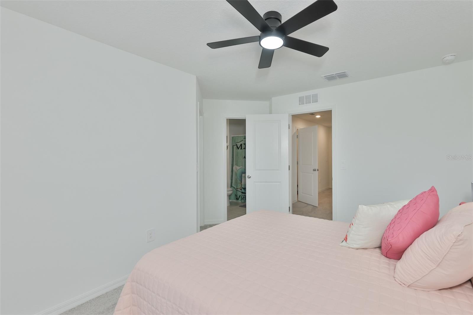 Image 25 of 33 For 2661 Sunray Venus Way