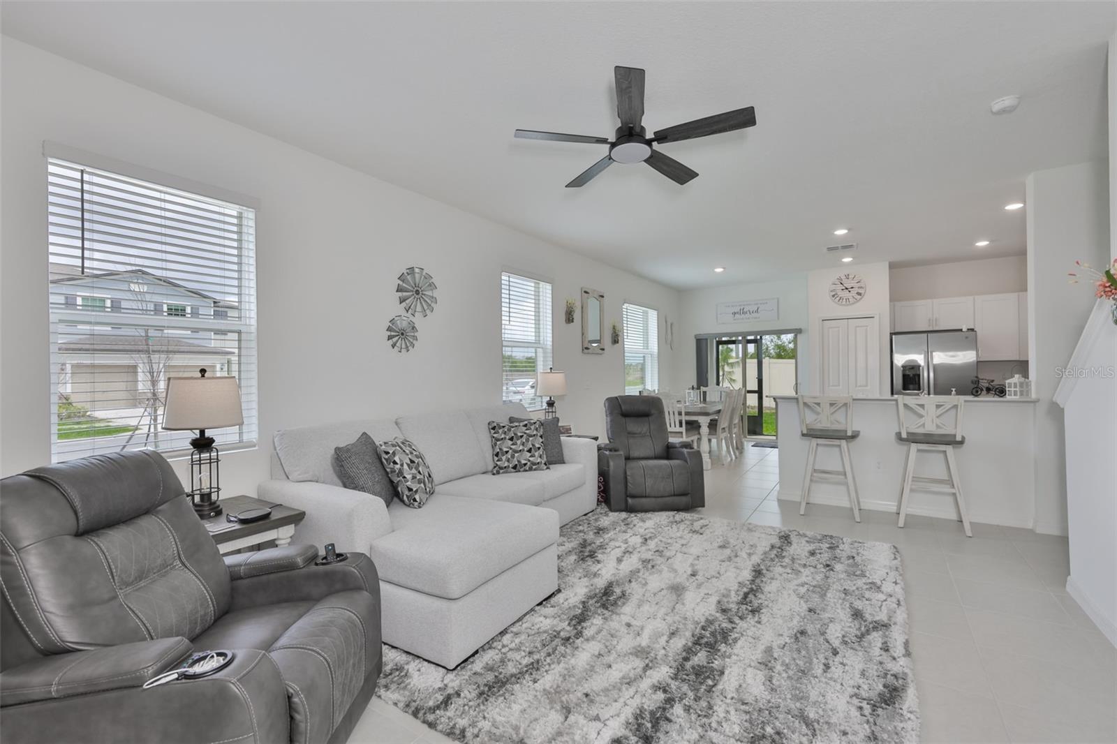 Image 3 of 33 For 2661 Sunray Venus Way